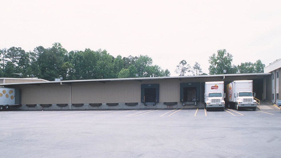 More Photos Of 5000 Kristie Way, Chamblee Distribution For Lease