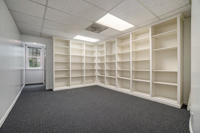 More Photos Of 655 Village Square Dr, Stone Mountain Loft Creative Space For Lease