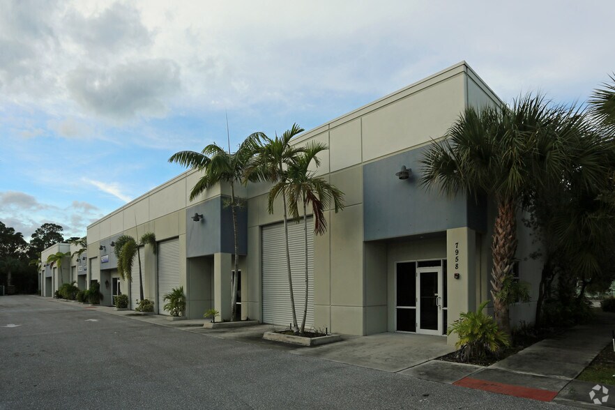 More Photos Of 7948-7966 SW Jack James Dr, Stuart Unknown For Lease