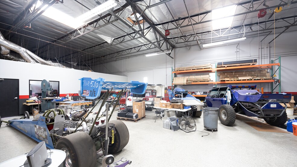 More Photos Of 555 N Main St, Riverside Manufacturing For Sale