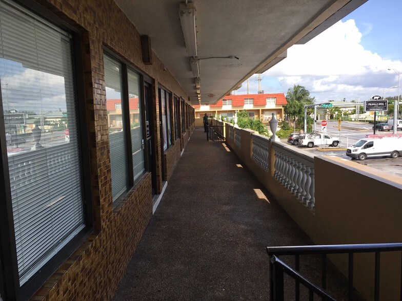 More Photos Of 6890 W Flagler St, Miami Storefront Retail Office For Lease