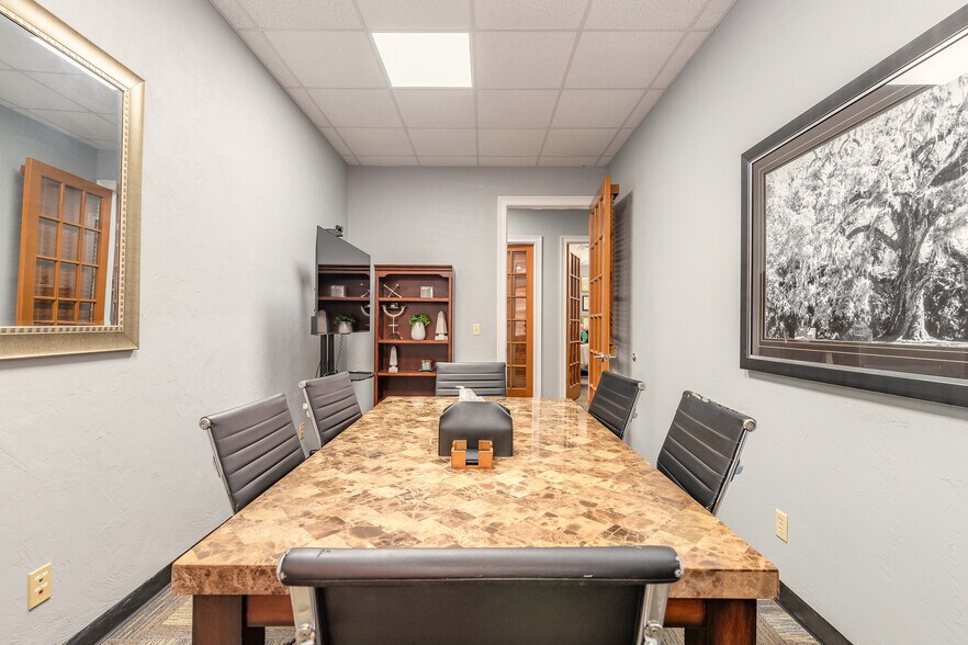 More Photos Of 200 Magnolia Ave, Daytona Beach Office For Sale