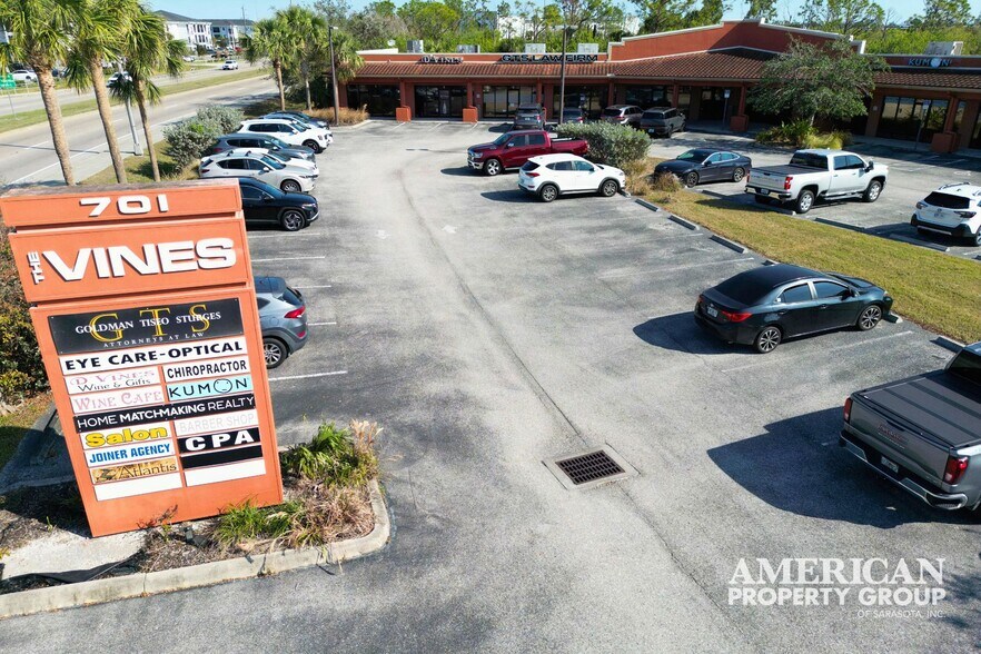 More Photos Of 701 JC Center Ct, Port Charlotte Storefront Retail Office For Lease