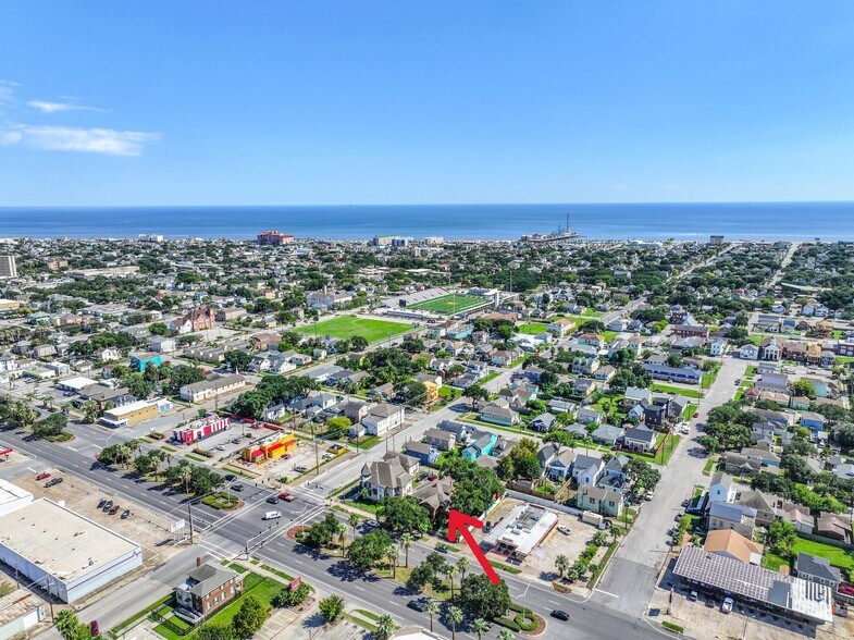 More Photos Of 2911 Broadway St, Galveston Office For Sale