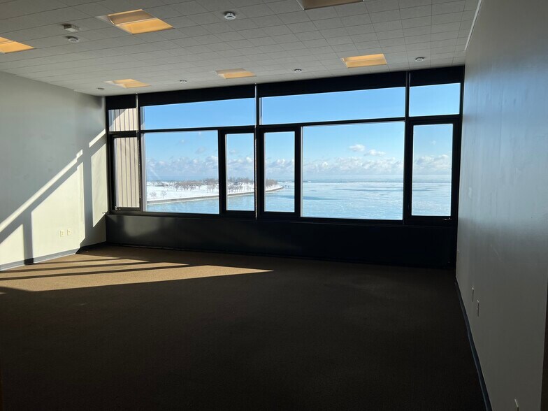 More Photos Of 750 N Lincoln Memorial Dr, Milwaukee Sports And Entertainment For Lease