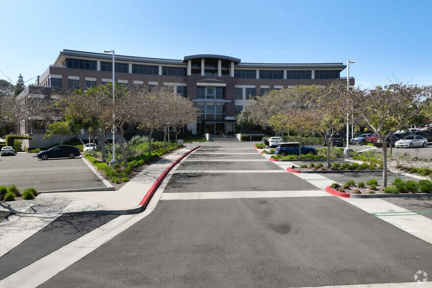 More Photos Of 12544 High Bluff Dr, San Diego Coworking Space