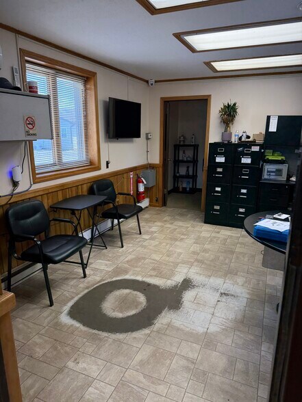 More Photos Of 4881 Pittsburgh Rd, Harrisville Light Distribution For Sale