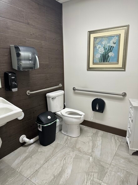 More Photos Of 1601 N Palm Ave, Pembroke Pines Medical For Lease