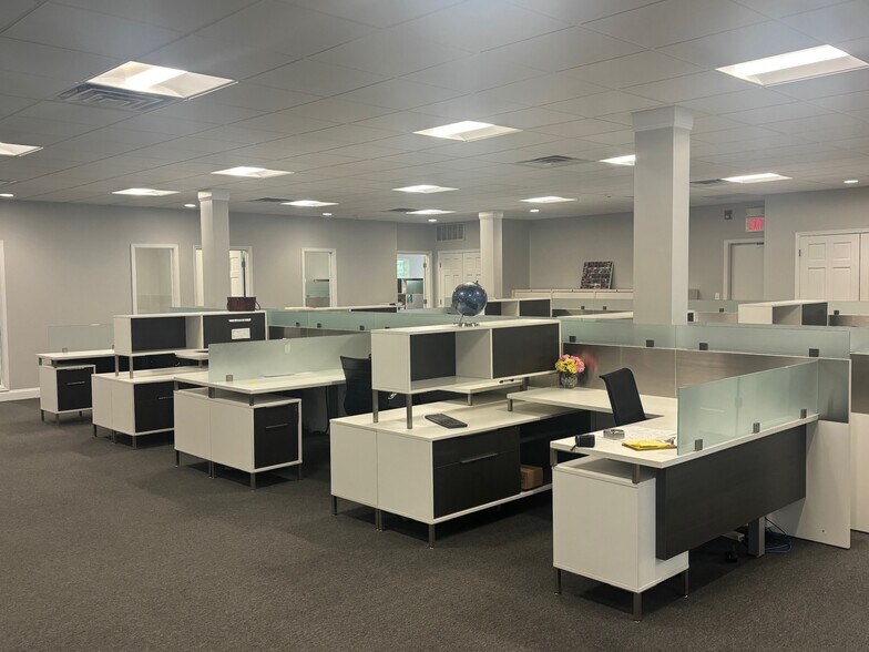 More Photos Of 740 Broad St, Shrewsbury Office For Lease