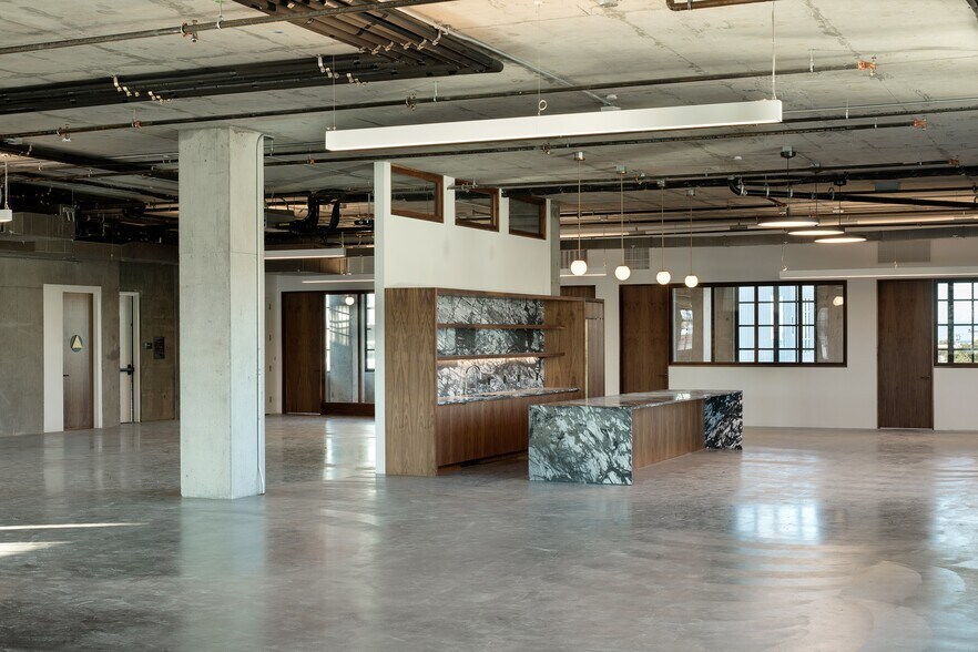 More Photos Of 1650 Euclid St, Santa Monica Office For Sale