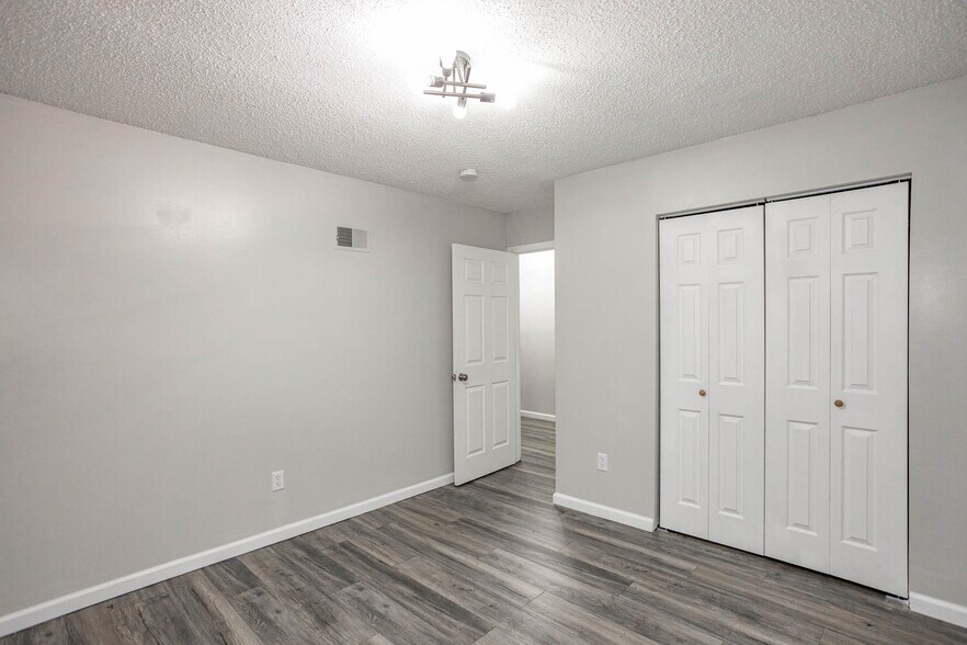 More Photos Of 3108 Eaton St, Kansas City Multifamily For Sale