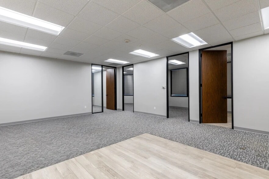 More Photos Of 15355 Vantage Pky W, Houston Office For Lease