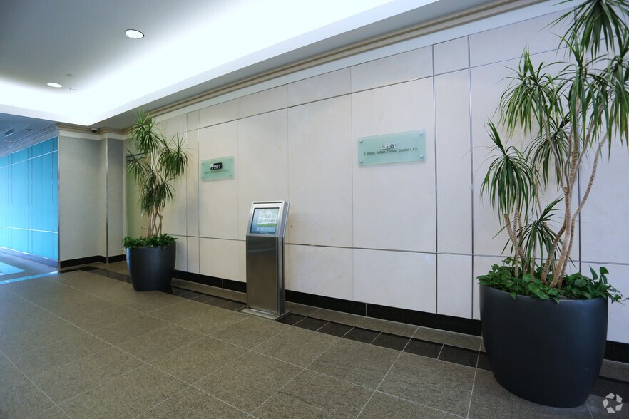 More Photos Of 1001 Franklin Ave, Garden City Office For Lease