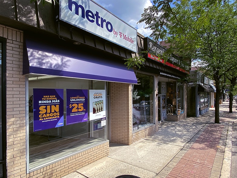 More Photos Of 1-5 S Washington Ave, Bergenfield Storefront For Lease