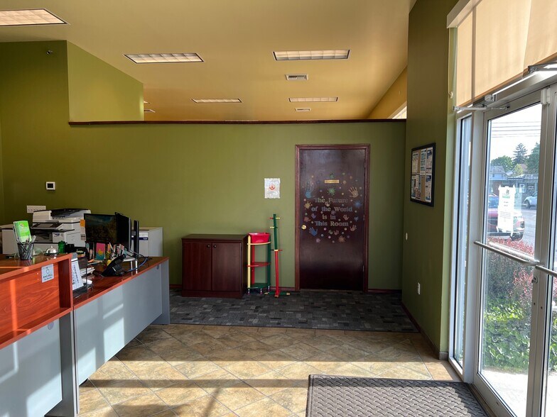 More Photos Of 1720 N Hamilton St, Spokane Freestanding For Lease