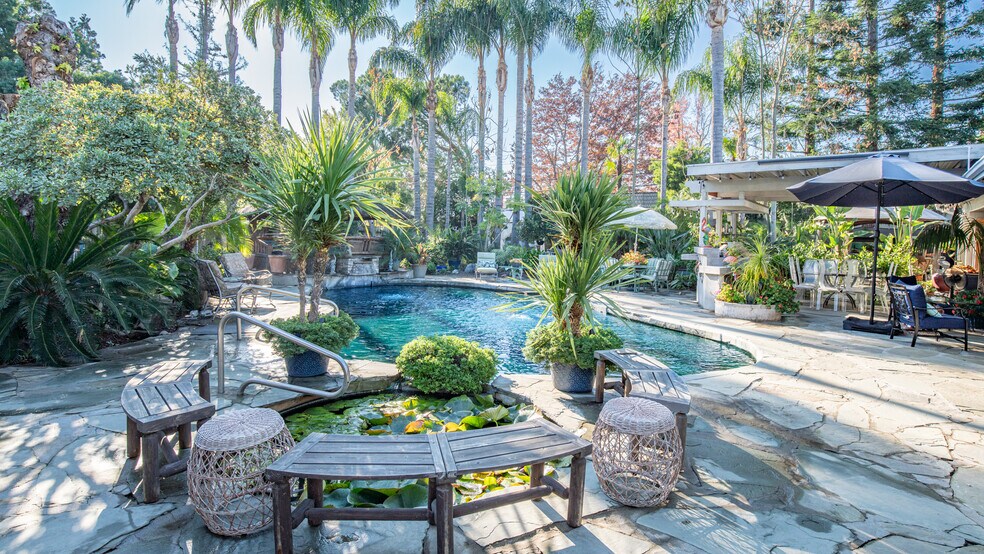 More Photos Of 1403 Rowena Way, Sacramento Specialty For Sale