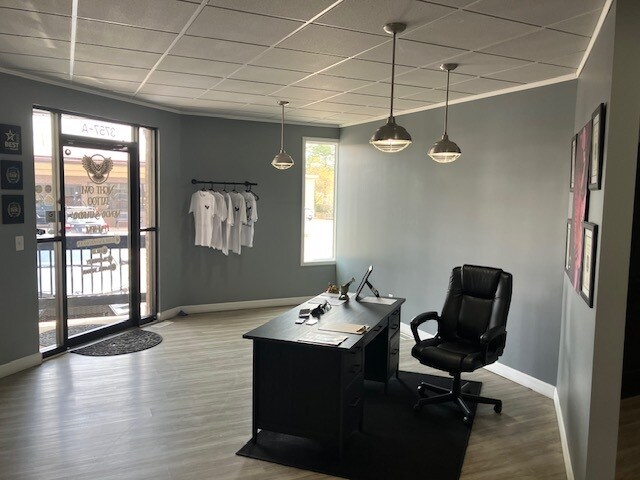 More Photos Of 3761 Teays Valley Rd, Hurricane Medical For Sale