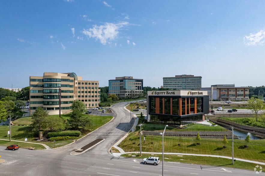 More Photos Of 7007 College Blvd, Overland Park Unknown For Lease