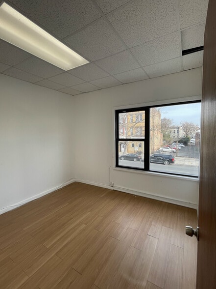 More Photos Of 74 Pennsylvania Ave, Brooklyn General Retail For Lease