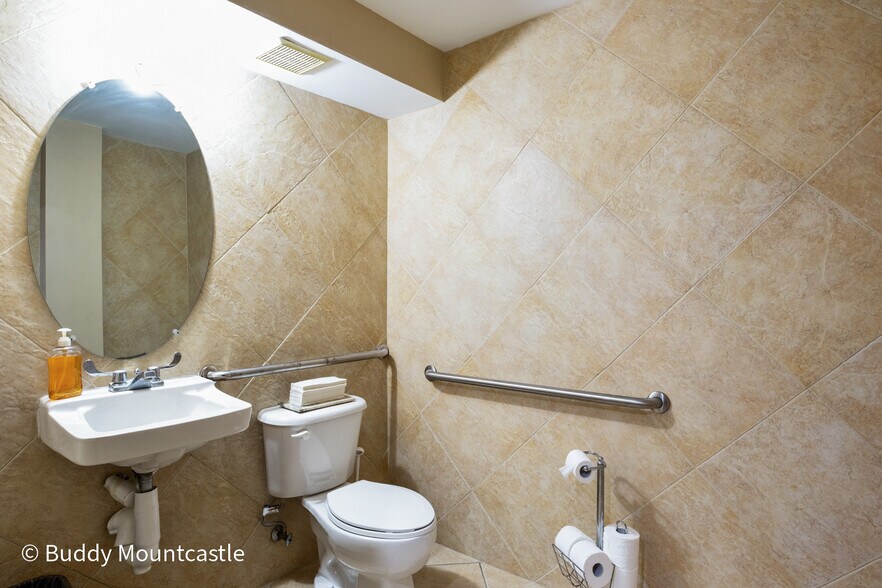 More Photos Of 4551 Ponce De Leon Blvd, Coral Gables Medical For Lease