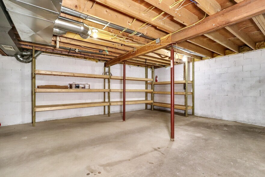 More Photos Of 616 US 51, Woodruff Office For Sale