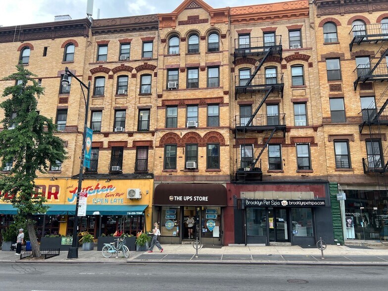 More Photos Of 315 Flatbush Ave, Brooklyn General Retail For Sale
