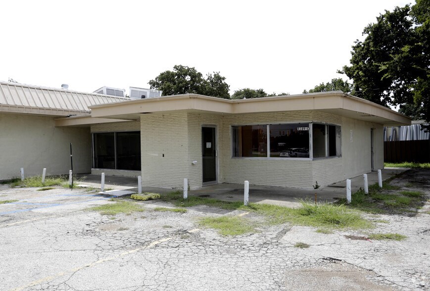 More Photos Of 5149 River Oaks Blvd, River Oaks General Retail For Lease
