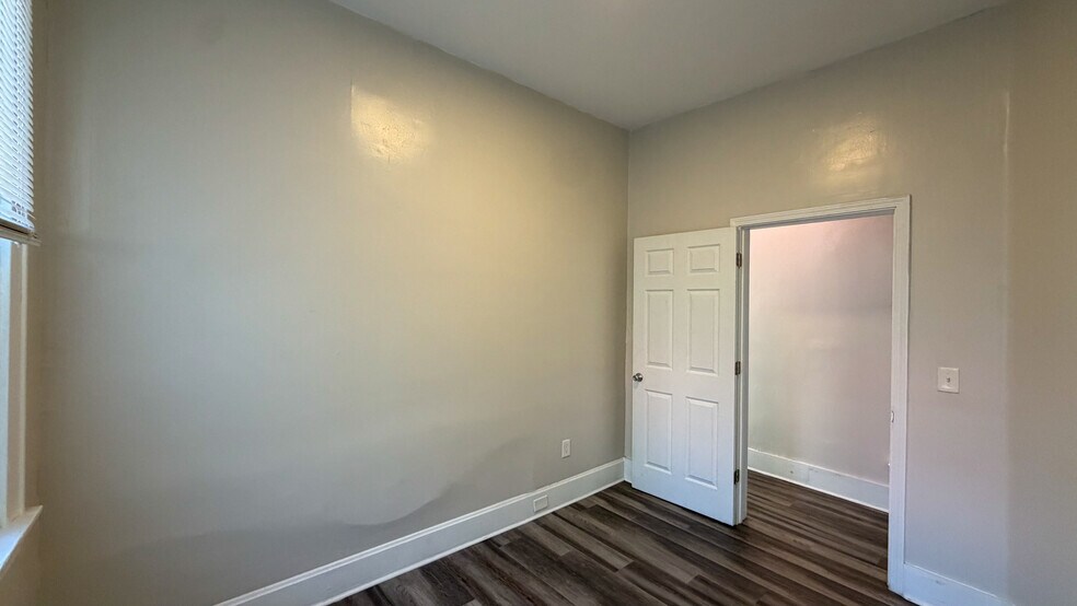More Photos Of 275 McCormick Pl, Cincinnati Apartments For Sale