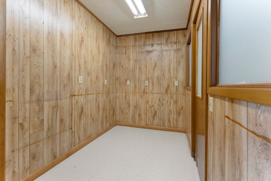 More Photos Of 1308 Balboa Ave, Panama City Office For Sale