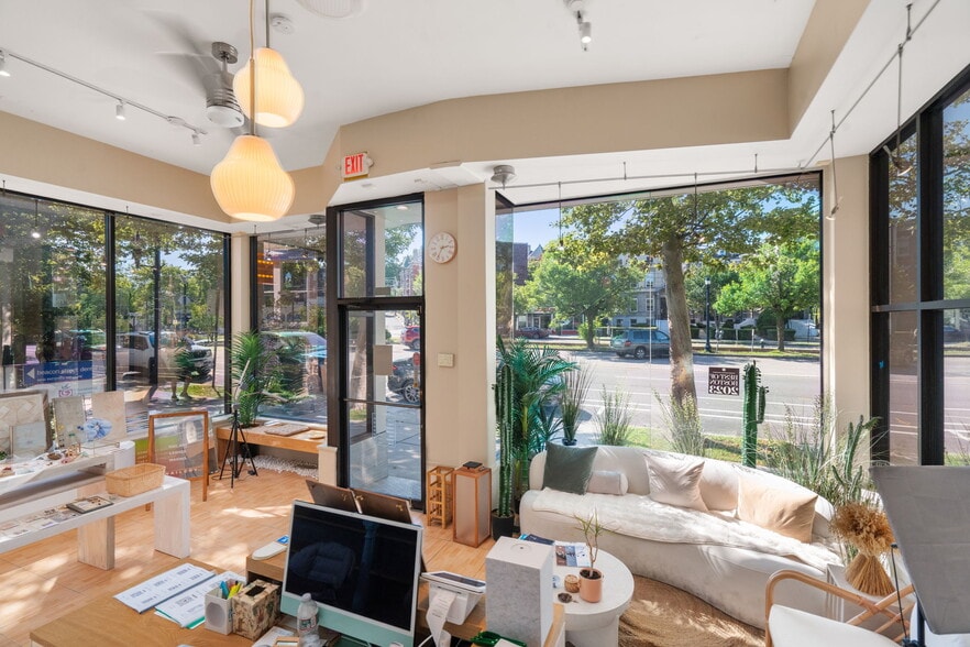 More Photos Of 1680 Beacon St, Brookline Apartments For Lease
