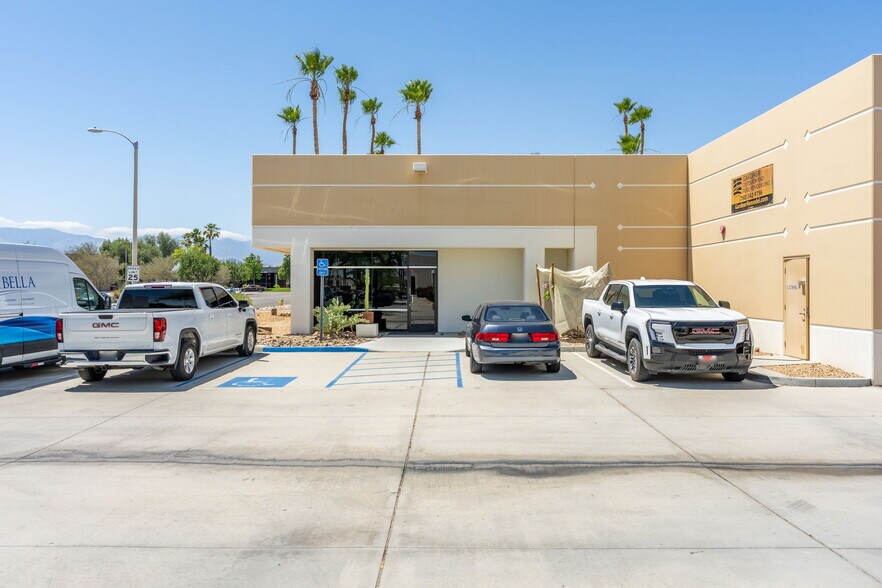 More Photos Of 77570 Enfield Ln, Palm Desert Warehouse For Sale
