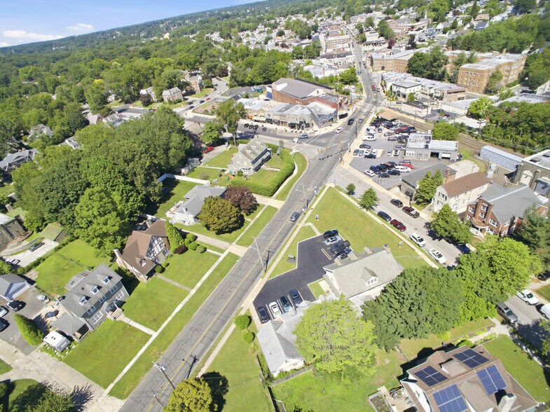 More Photos Of 678 Ferne Blvd, Drexel Hill Office For Sale
