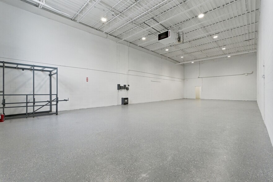More Photos Of 397 Humberline Dr, Toronto Warehouse For Sale