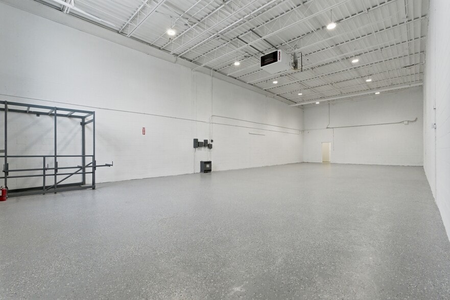More Photos Of 397 Humberline Dr, Toronto Warehouse For Sale