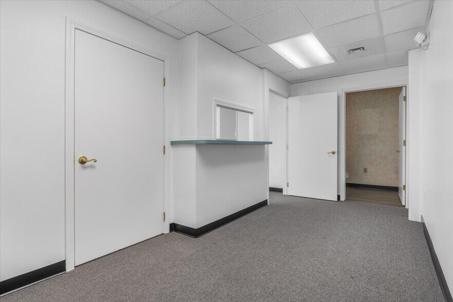 More Photos Of 478 Torrey St, Brockton Medical For Sale