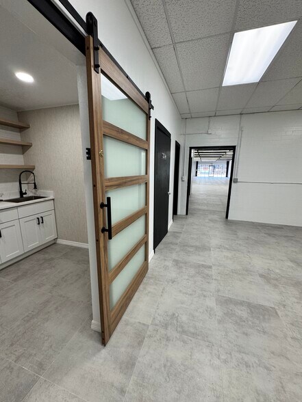 More Photos Of 419 Canal St, New Smyrna Beach Storefront Retail Office For Lease