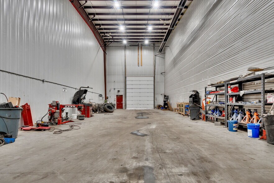 More Photos Of 6257 34 St, Edmonton Truck Terminal For Sale