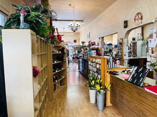 More Photos Of 1911 2nd St, Tillamook General Retail For Sale