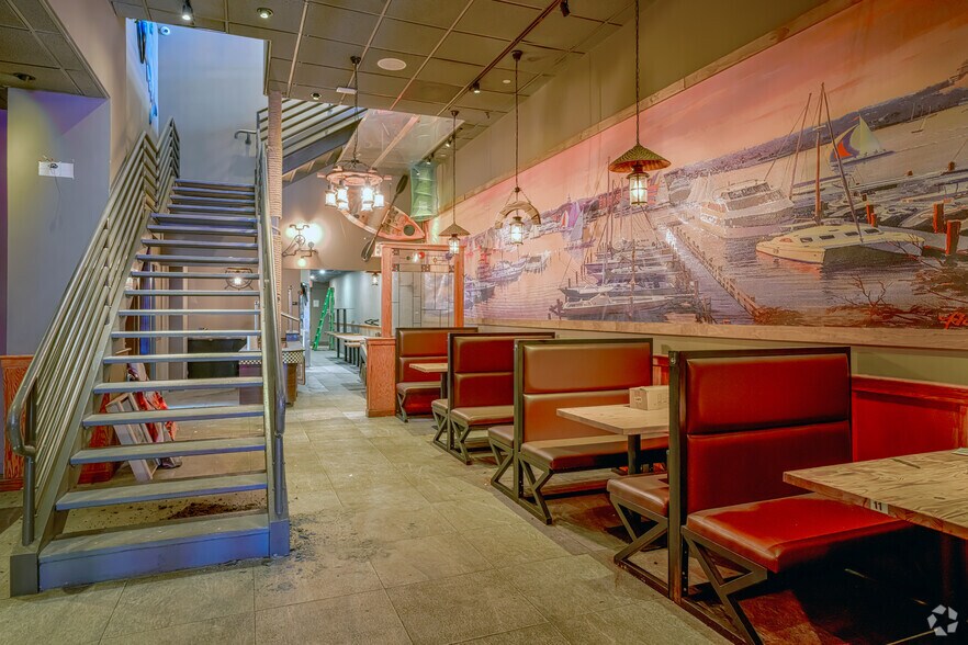 More Photos Of 161-21 Jamaica Ave, Jamaica Office For Lease