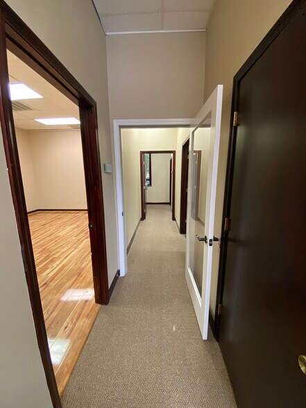 More Photos Of 1040 Wildewood Centre Dr, Columbia Office For Lease