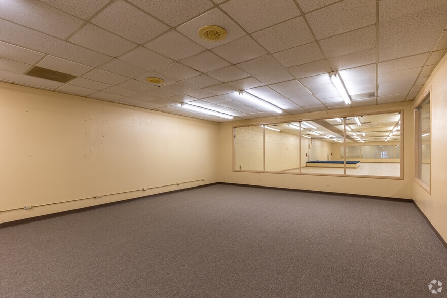 More Photos Of 224 Buddy Holly Ave, Lubbock Warehouse For Lease
