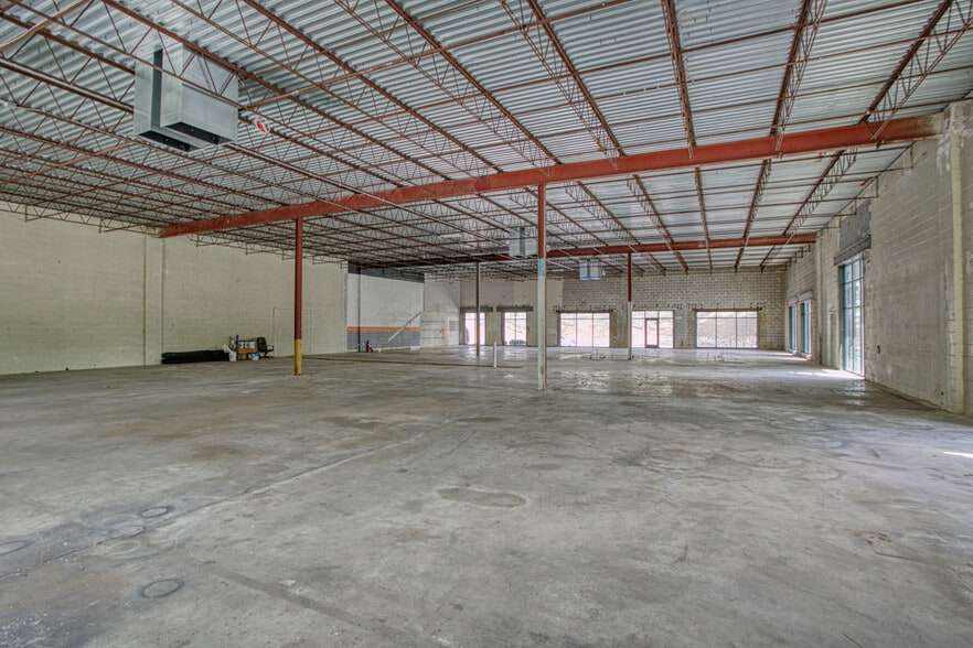 More Photos Of 3586 Pierce Dr NE, Chamblee Office For Sale