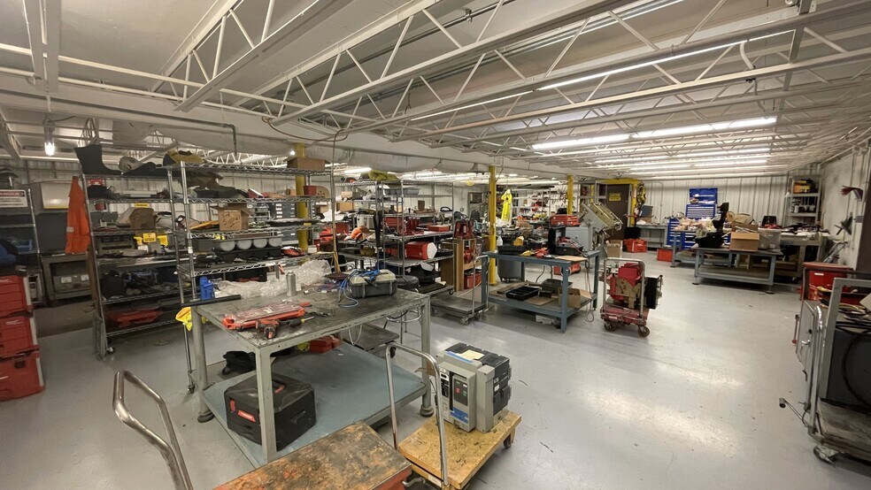 More Photos Of 7519 E Pine St, Tulsa Warehouse For Sale