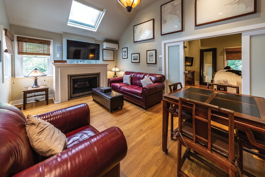 More Photos Of 31 N Main St, East Hampton Hospitality For Sale