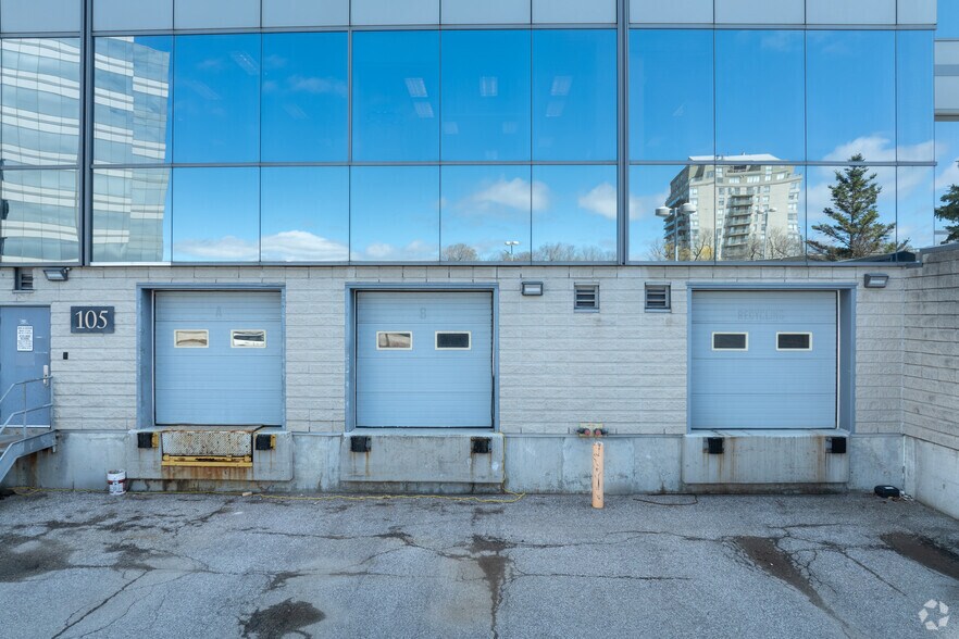More Photos Of 105 Commerce Valley Dr W, Markham Office For Lease