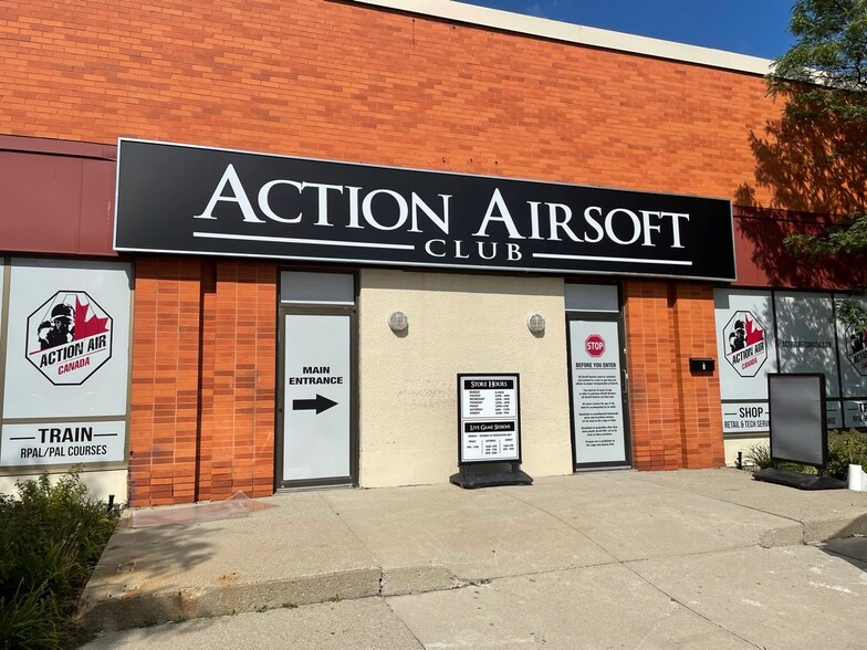 More Photos Of 1224 Dundas St E, Mississauga Freestanding For Lease