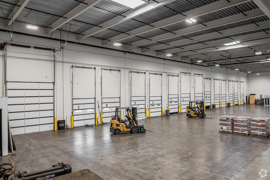 More Photos Of 6110 NE 152nd Ave, Vancouver Industrial For Sale