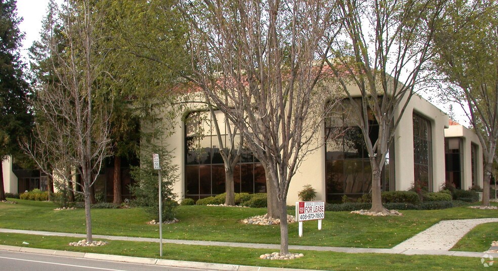 More Photos Of 19925 Stevens Creek Blvd, Cupertino Office For Lease
