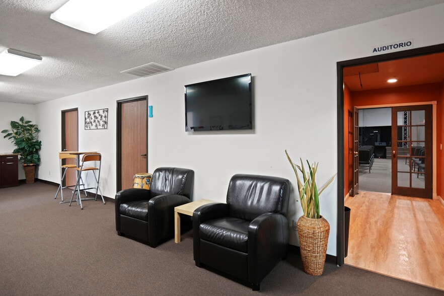 More Photos Of 1413 Jayken Way, Chula Vista Manufacturing For Sale