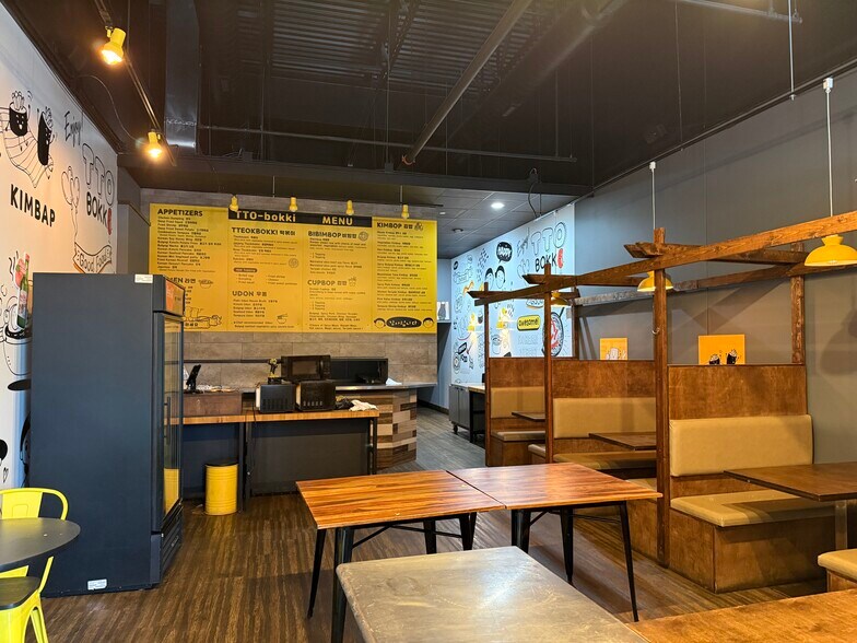 More Photos Of SEC Rte 83 & Aptakisic Rd, Long Grove Unknown For Lease